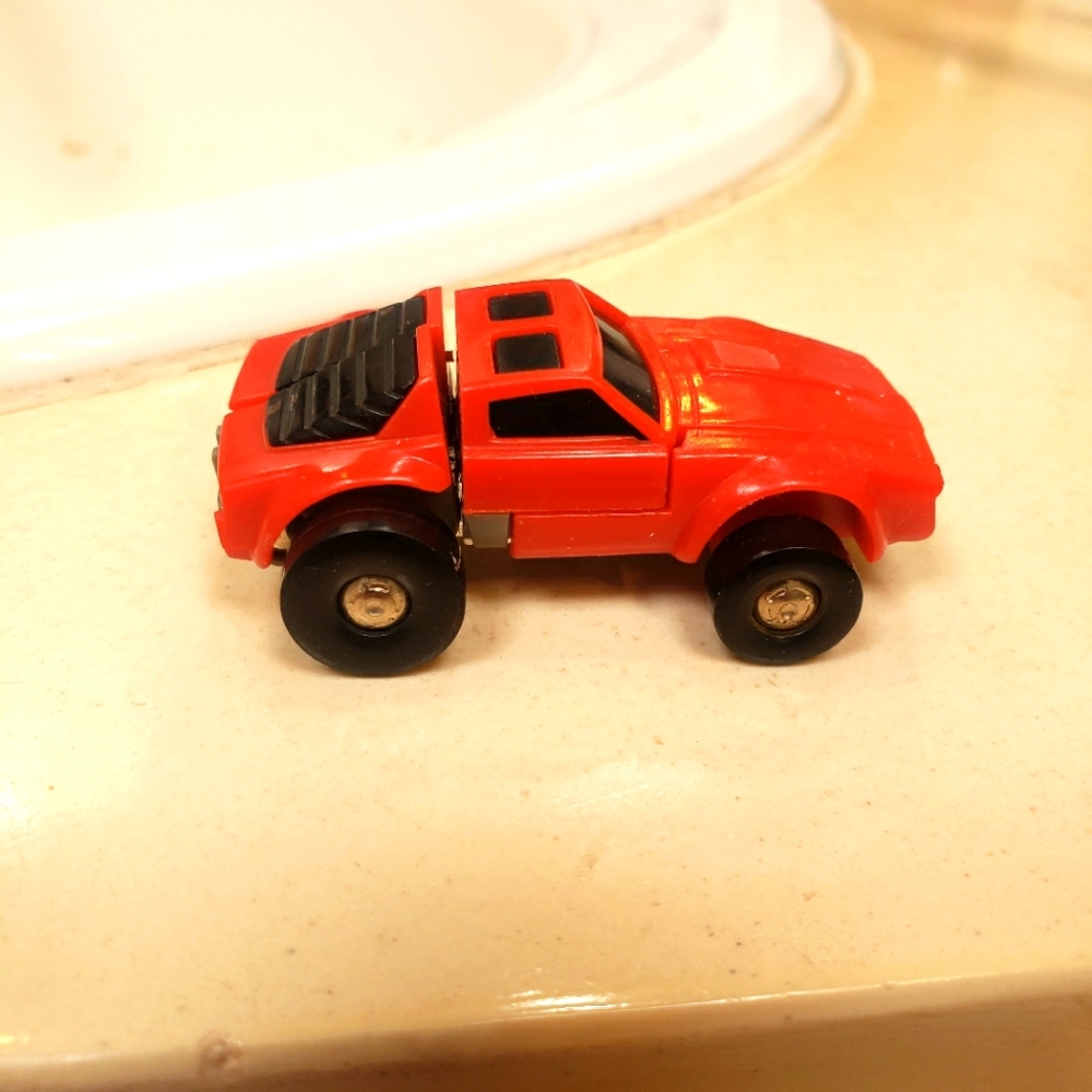 Vintage G1 Camaro Transformer Figure